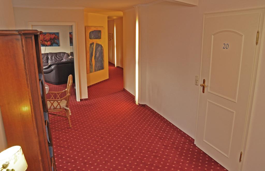 Hotel Garni Kristinenhof Бад-Цвишенан Экстерьер фото